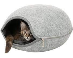 Abri Luna en feutre gris clair pour chats - Confort et élégance