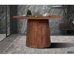 Table 'Miguel' 130 cm en bois de manguier - Élégance et convivialité